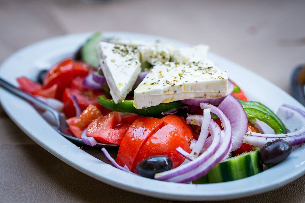 A Taste of Greece: Fresh and Flavorful Greek Salad Recipe