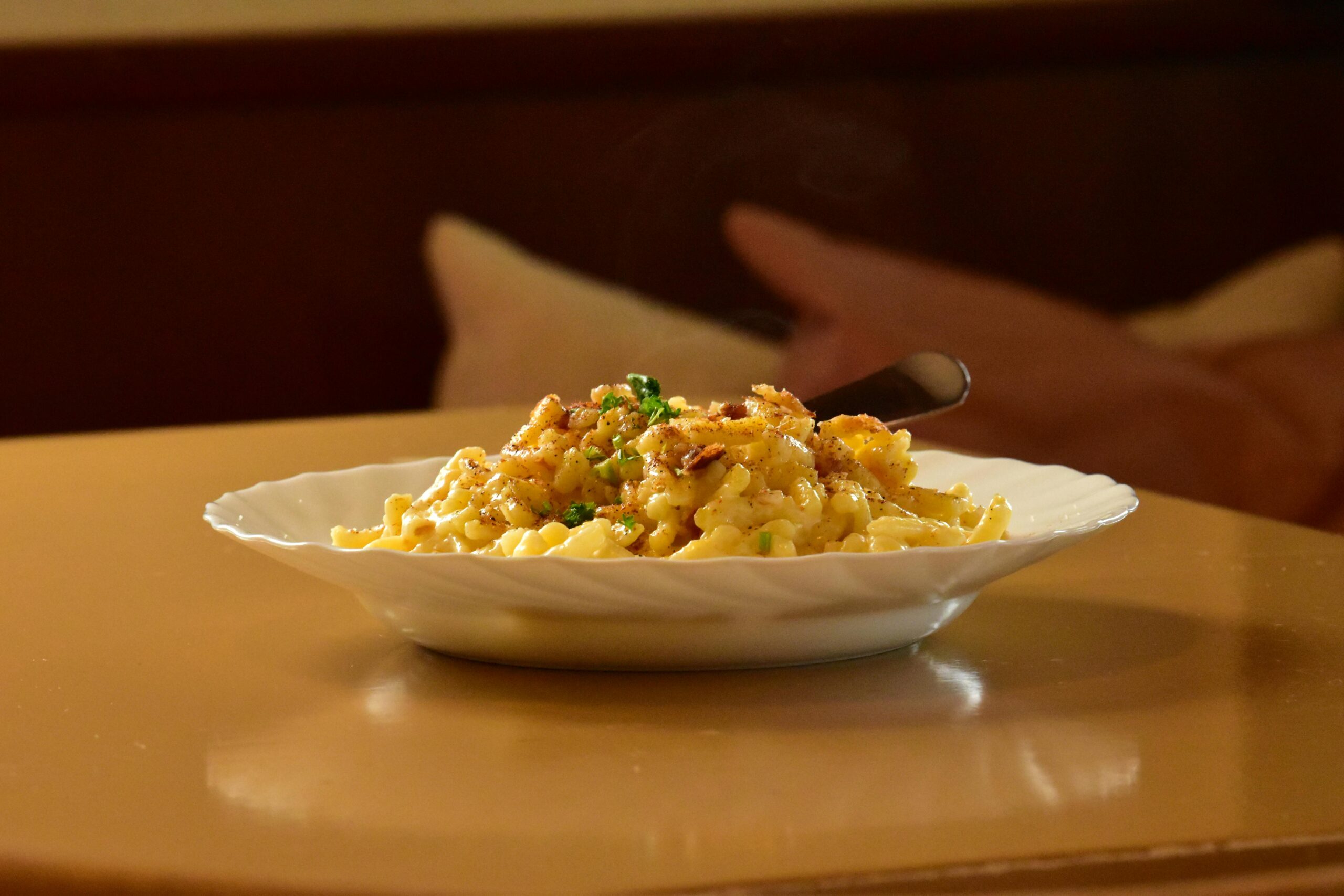 mac and cheese in a plate